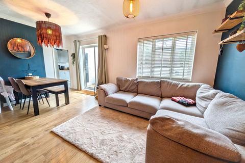 2 bedroom detached bungalow for sale, Melbourne Road, Clacton-on-sea CO15