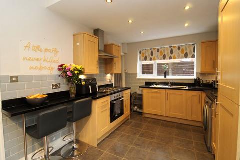 3 bedroom end of terrace house for sale, Hillcroft Road, Altrincham WA14