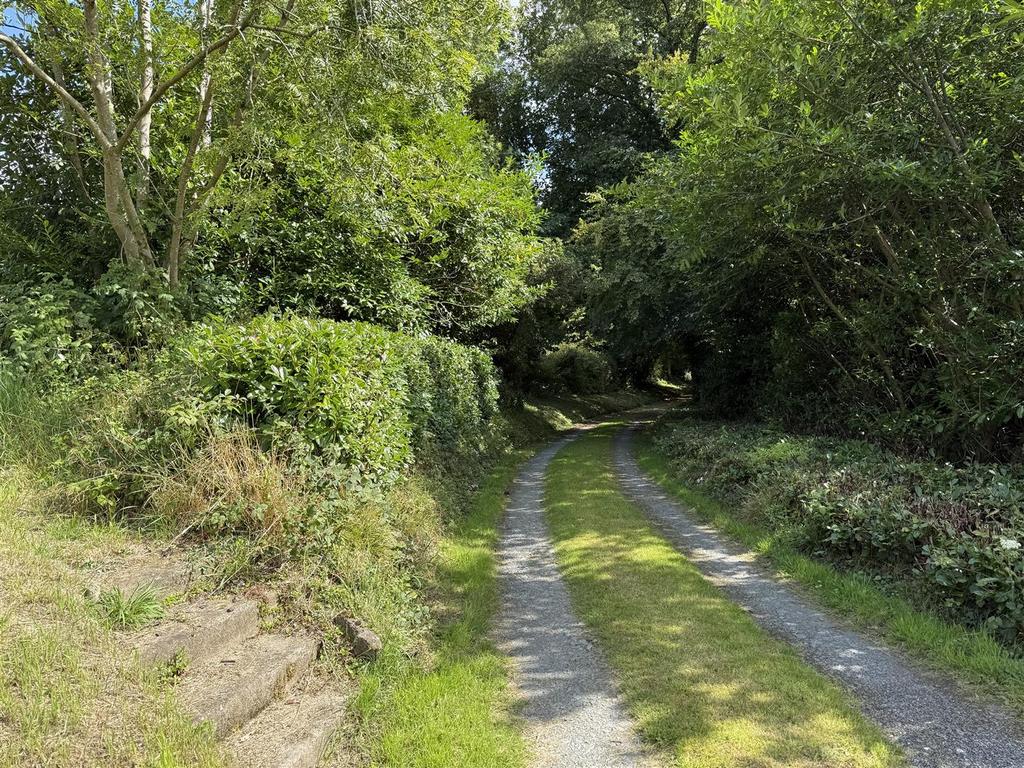 Driveway / approach