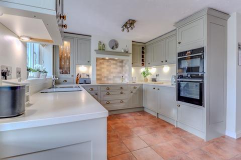 5 bedroom detached house for sale, Forest House Lane, Leicester Forest East, LE3