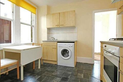 1 bedroom flat to rent, Barcombe Avenue, London SW2