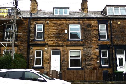 3 bedroom terraced house to rent, Zoar Street, Morley