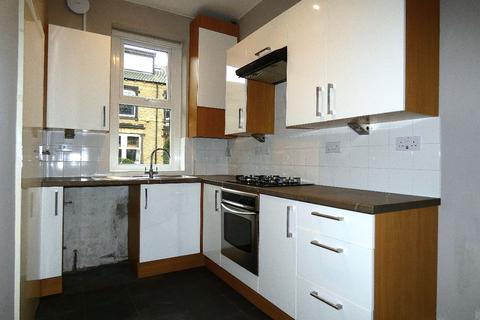 3 bedroom terraced house to rent, Zoar Street, Morley