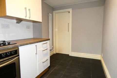 3 bedroom terraced house to rent, Zoar Street, Morley