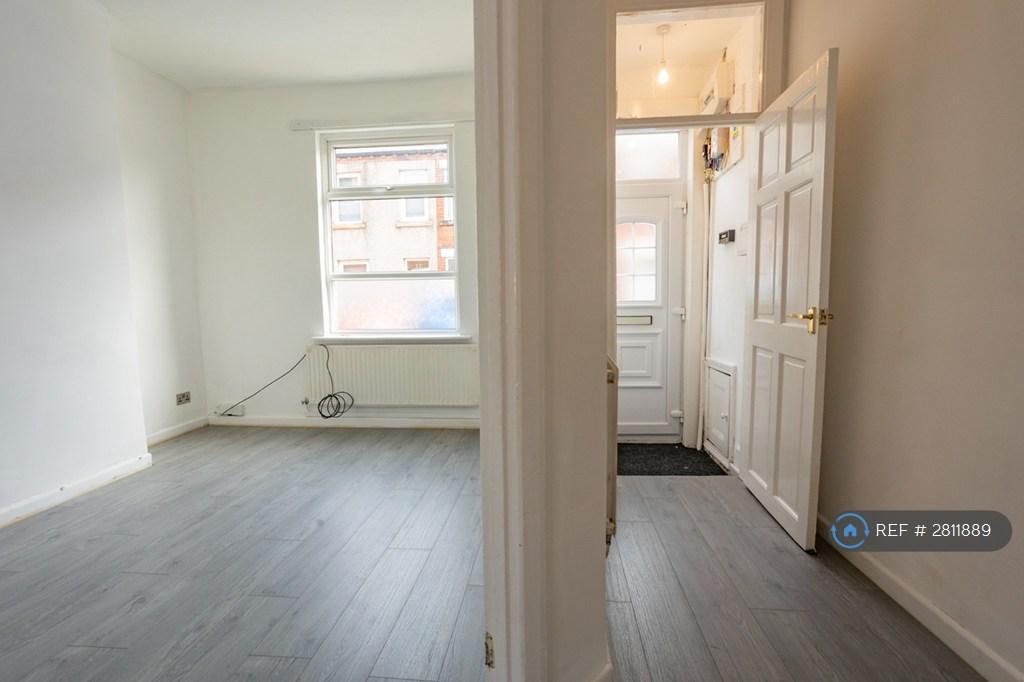 Light And Spacious Lounge