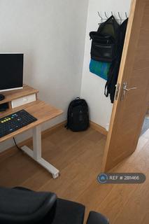 4 bedroom terraced house to rent, Lowbrook Road, London, IG1