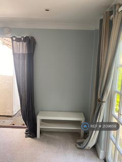 1 bedroom flat to rent, Paternoster Row, London, RM4