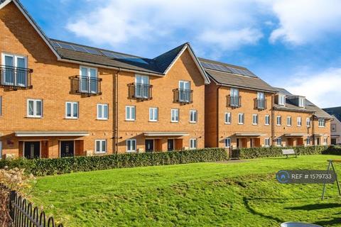 3 bedroom end of terrace house to rent, Foxton Road, Grays, RM20