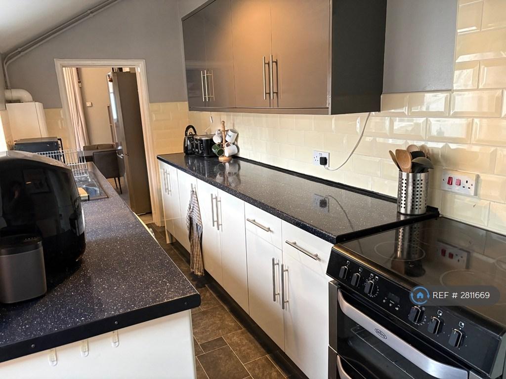Kitchen 1