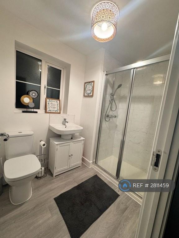 Bedroom 1 - Ensuite