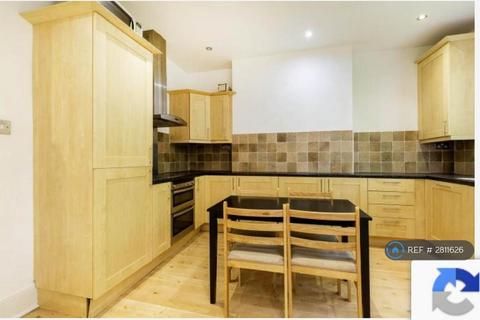 2 bedroom flat to rent, West Hampstead, London, NW6