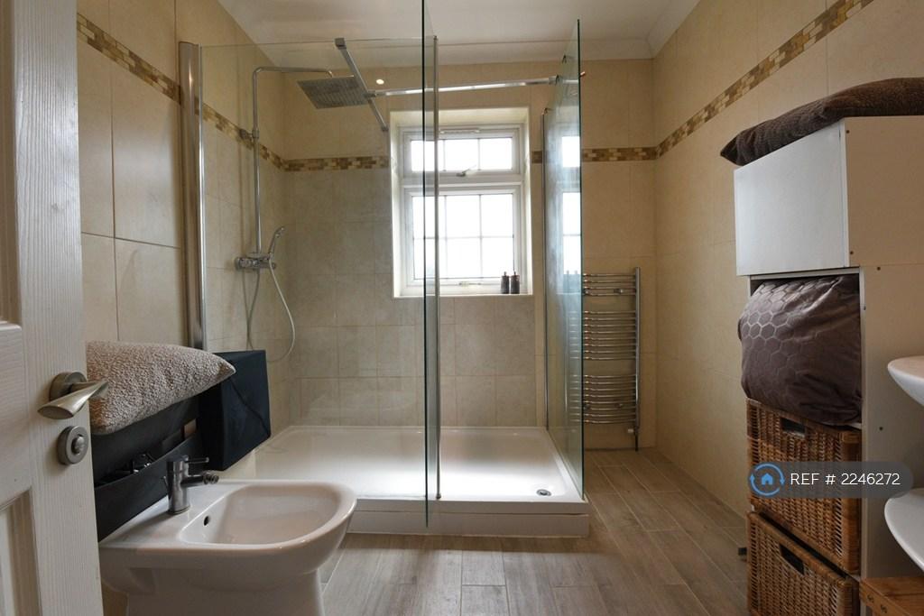 Master Ensuite Bathroom
