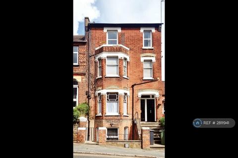 2 bedroom flat to rent, Farnham Road, Guildford, GU2