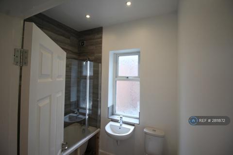 3 bedroom terraced house to rent, Laburnum Road, Danebank, North Reddish, Stockport, Manchester, M34