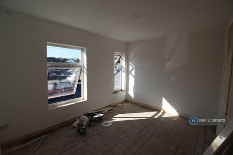 3 bedroom terraced house to rent, Laburnum Road, Danebank, North Reddish, Stockport, Manchester, M34