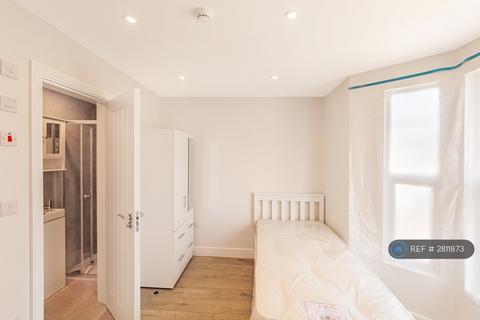 undefined, Weymouth St, Hemel Hempstead, HP3