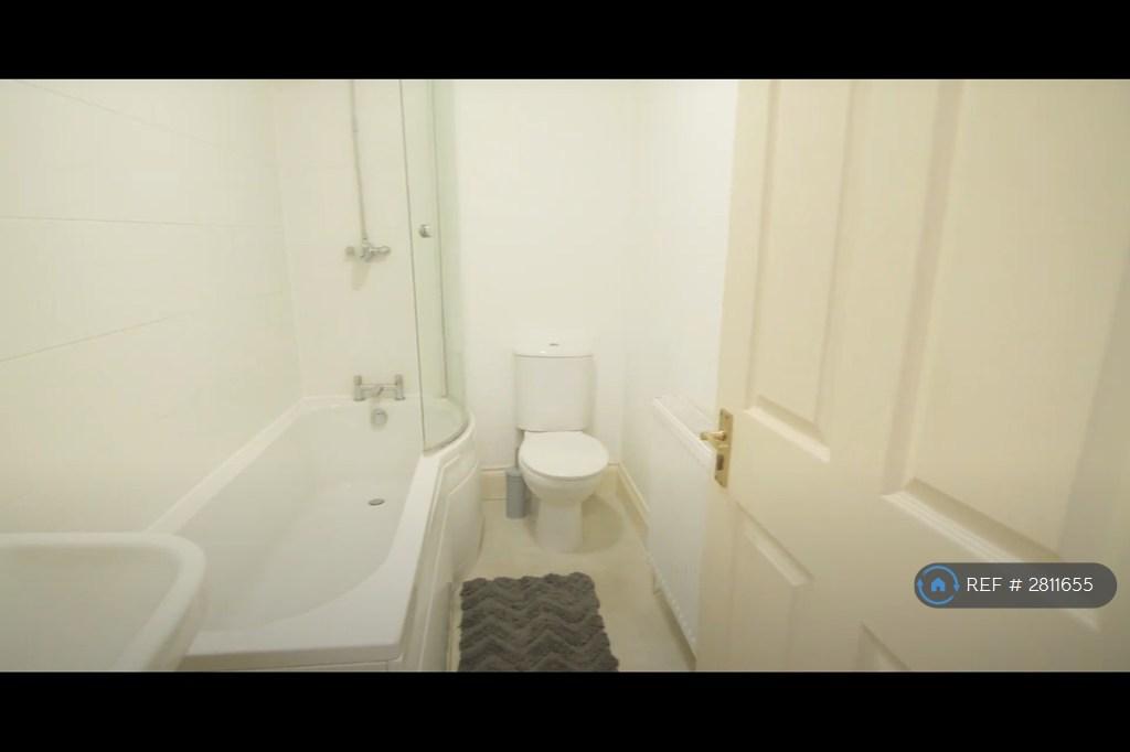 1st Floor Bathroom
