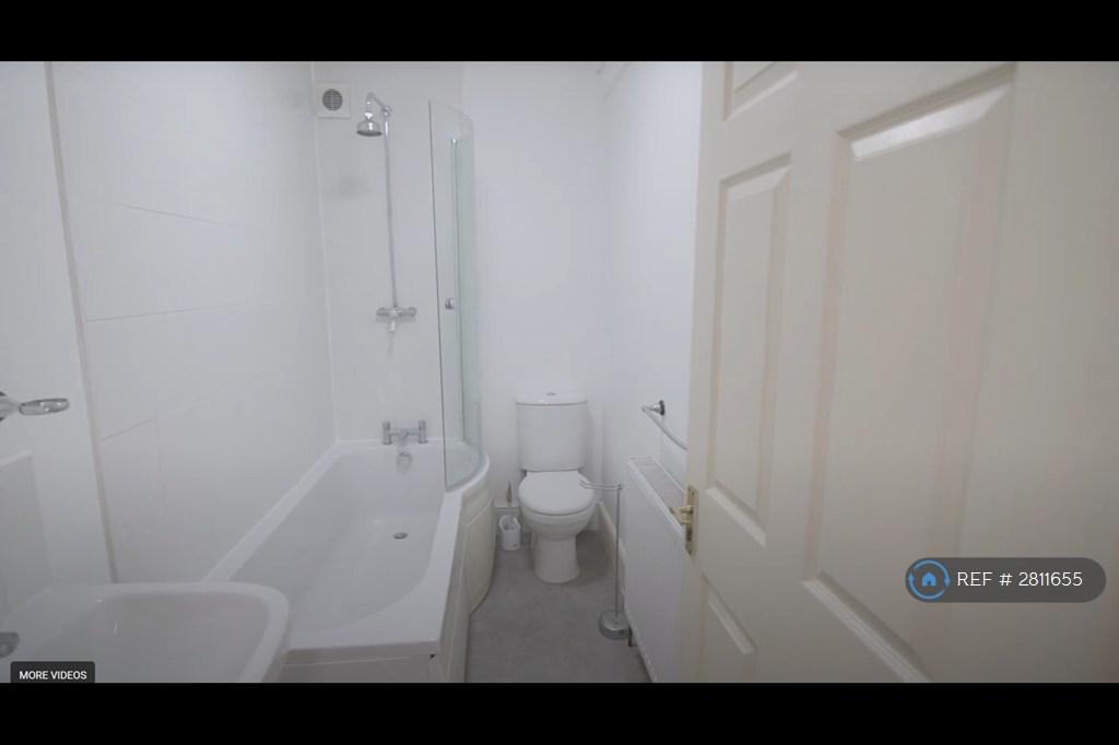 2nd Floor Bathroom