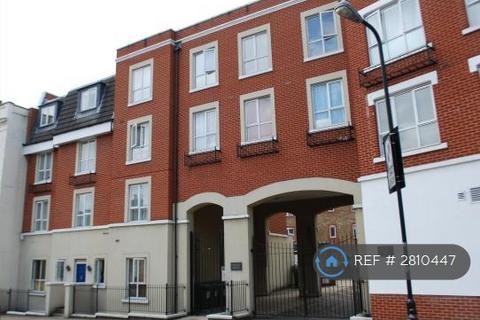 1 bedroom flat to rent, Coopers Court, London, W3