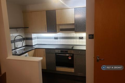 1 bedroom flat to rent, Coopers Court, London, W3