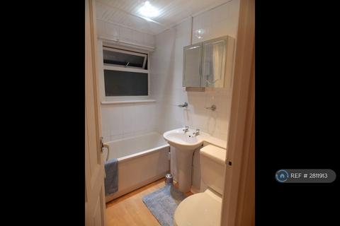 undefined, Downs Road, Luton, LU1