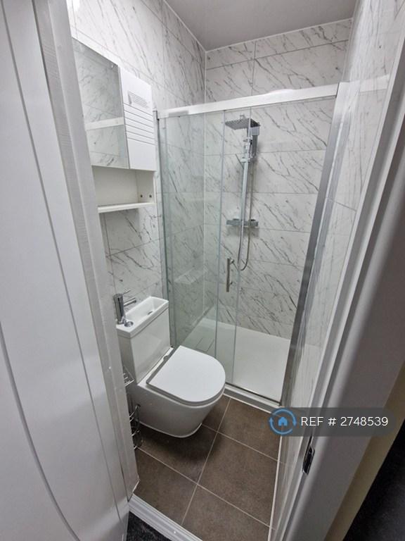 Small Ensuite