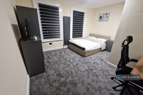 1 bedroom in a house share to rent, Caldy Road, Belvedere, DA17