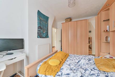 3 bedroom flat to rent, Hazelwood House, Deptford, London, SE8