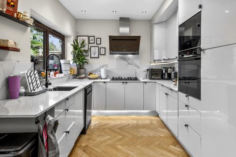 undefined, Empire Road, Greenford, UB6