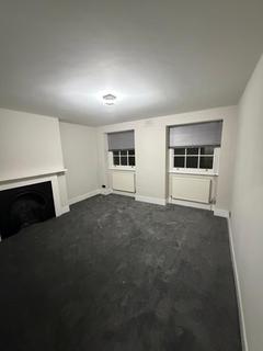 2 bedroom flat to rent, Stratheden Road, London SE3