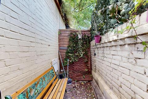 undefined, Chichele Road