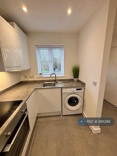 2 bedroom terraced house to rent, Piernik Close, Swindon, SN25
