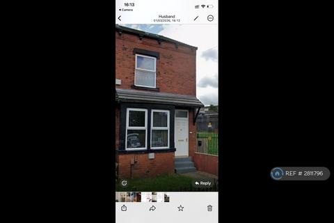 4 bedroom end of terrace house to rent, Farnley Crescent, Leeds, LS12