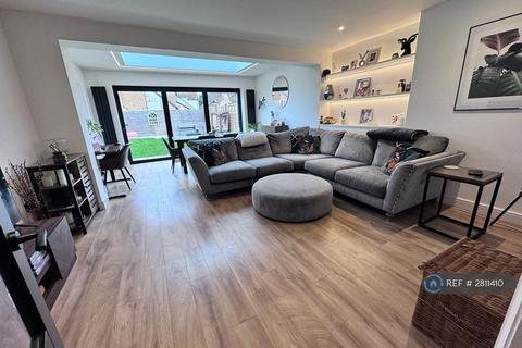 undefined, Fokerham Road, Thatcham, RG19