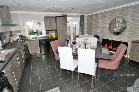 undefined, Belle Isle Road, Leeds, LS10
