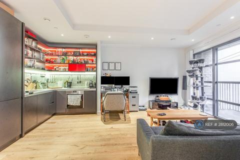 1 bedroom flat to rent, Astell House, London, E14