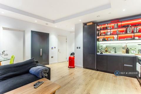 1 bedroom flat to rent, Astell House, London, E14