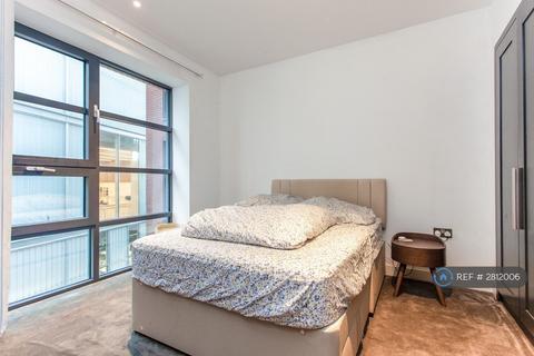 1 bedroom flat to rent, Astell House, London, E14