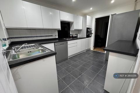 4 bedroom semi-detached house to rent, Bucklebury, Bracknell, RG12