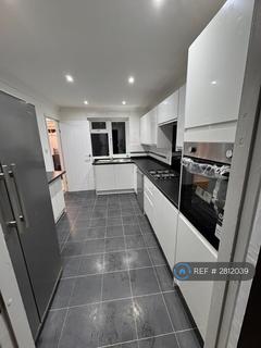 4 bedroom semi-detached house to rent, Bucklebury, Bracknell, RG12