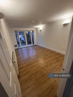 4 bedroom semi-detached house to rent, Bucklebury, Bracknell, RG12