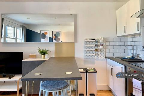 undefined, Battersea Rise, London, SW11