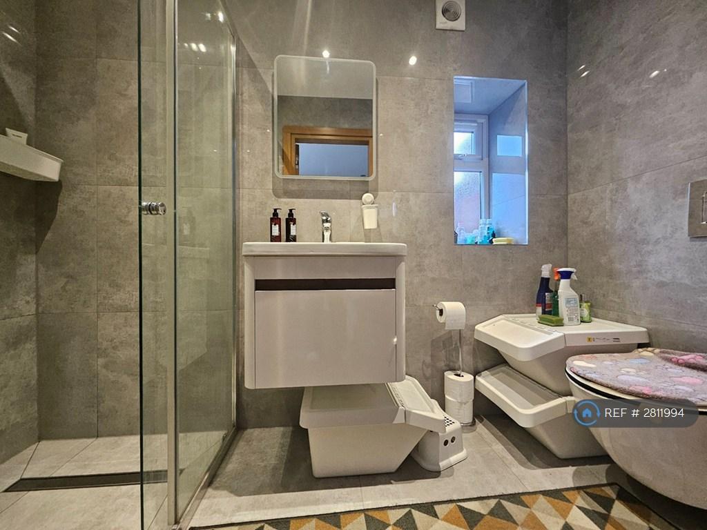 Downstairs Bathroom