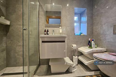 2 bedroom end of terrace house to rent, Sunderland Road, Maidenhead, SL6