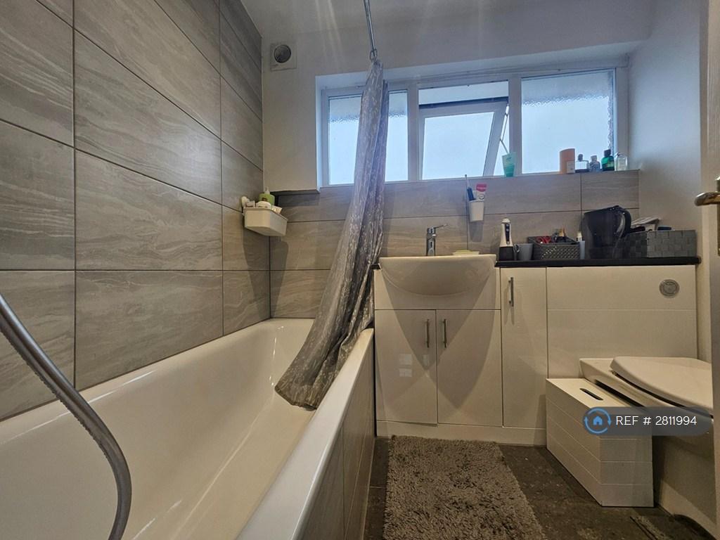 Upstairs Bathroom