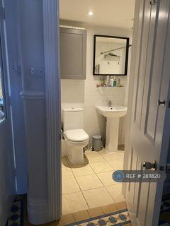1 bedroom in a house share to rent, London, London, W5