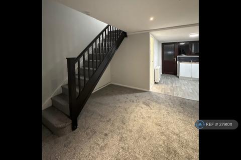 2 bedroom terraced house to rent, Snowdon Way, Wolverhampton, WV10