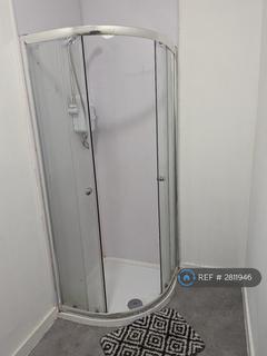 1 bedroom in a house share to rent, Easton Road, Wirral, CH62