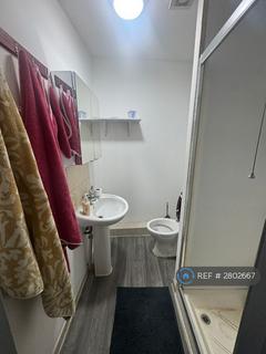 Studio to rent, The Dolphin Public House, London, E8