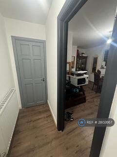 Studio to rent, The Dolphin Public House, London, E8